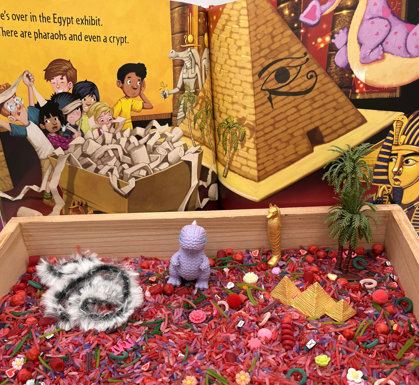 How to Catch a Loveosaurus StoryPlay Bin by Alice Walstead & Andy Elkerton